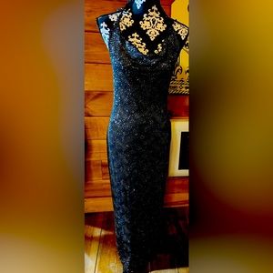 LONG BEAUTIFUL SPARKLY DRESS .. BOUGHT BUT NEVER WORE